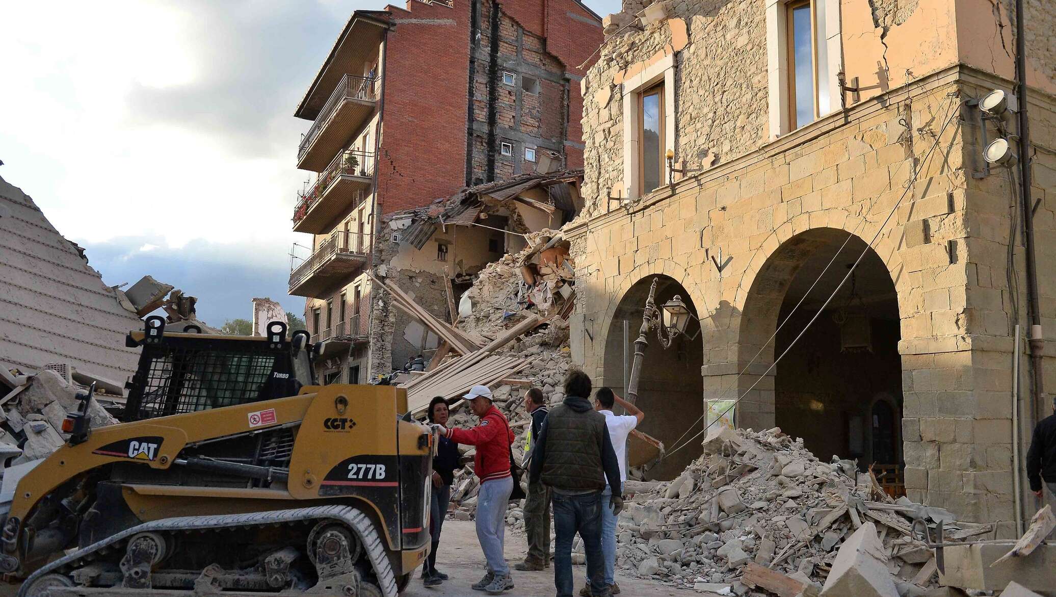 Италия последствия. Землетрясение в Италии. Central Italy.