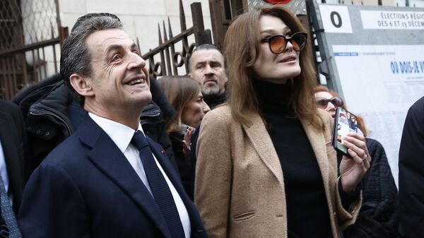 Президент Франции Николя Саркози и певица Карла Бруни - Sputnik Латвия