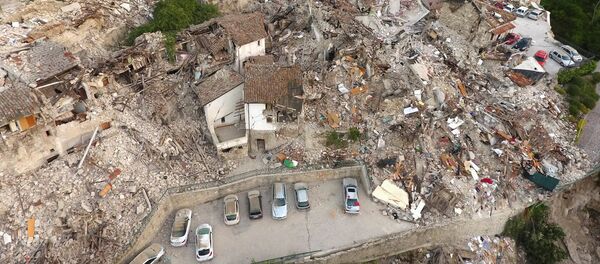 Разрушения после землетрясения в Пескара-дель-Тронто, Италия - Sputnik Латвия