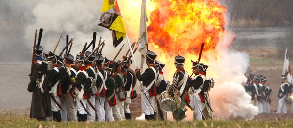 Реконструкция сражения 1812 года на реке Березине Реконструкция сражения 1812 года на реке Березине - Sputnik Латвия