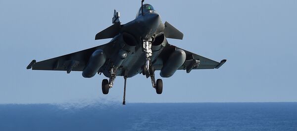 Franču daudzmērķu iznīcinātājs Rafal Vidusjūrā. Foto no arhīva Franču daudzmērķu iznīcinātājs Rafal Vidusjūrā. Foto no arhīva - Sputnik Latvija