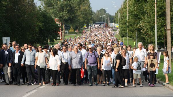 Колонна Марша живых растянулась на километр - Sputnik Латвия