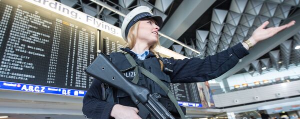 Полиция Франкфурта Полиция Франкфурта - Sputnik Latvija