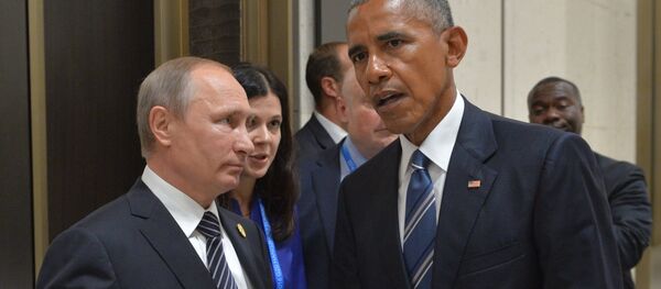 Президент РФ Владимир Путин (слева) и президент США Барак Обама во время встречи в Ханчжоу Президент РФ Владимир Путин (слева) и президент США Барак Обама во время встречи в Ханчжоу - Sputnik Latvija