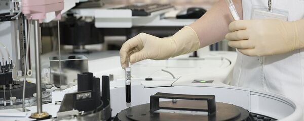 Анализ крови в лаборатории - Sputnik Латвия