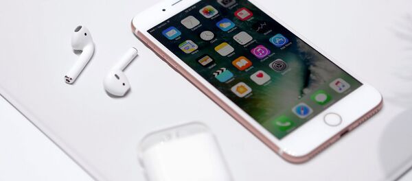 Презентация седьмого iPhone Презентация седьмого iPhone - Sputnik Latvija
