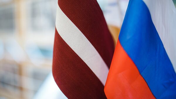Флаги Латвии и России - Sputnik Латвия