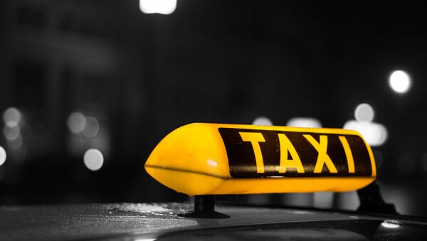Автомобиль такси. Архивное фото - Sputnik Латвия