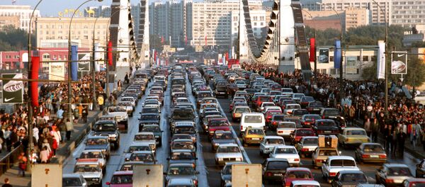 Автомобильный затор на Крымском мосту - Sputnik Латвия