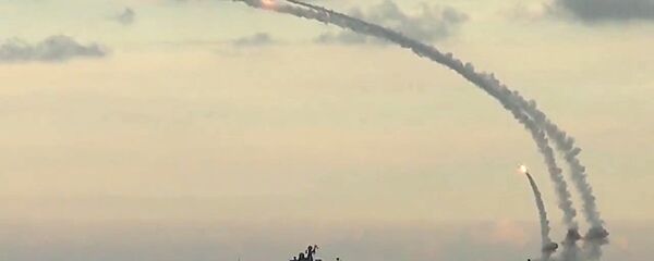 ISIS infrastruktūras objektu masveida apšaude Sīrijā ISIS infrastruktūras objektu masveida apšaude Sīrijā - Sputnik Latvija