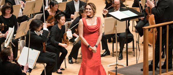 Латвийская оперная певица Кристине Ополайс Латвийская оперная певица Кристине Ополайс - Sputnik Latvija