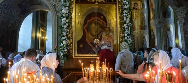 Верующие в церкви - Sputnik Латвия