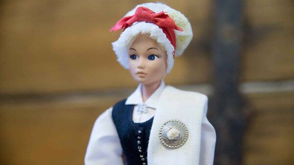 Куклы в народных костюмах регионов Латвии Куклы в народных костюмах регионов Латвии - Sputnik Латвия