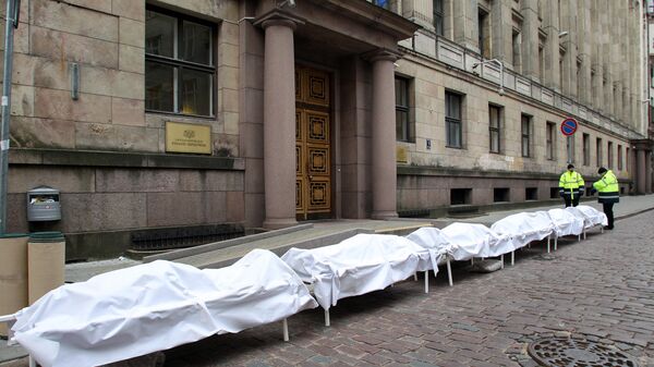 Протест медицинских работников у здания Министерства финансов в Риге - Sputnik Латвия