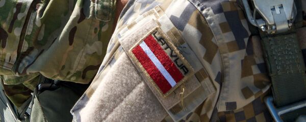 Шеврон на форме солдат Шеврон на форме солдат - Sputnik Латвия