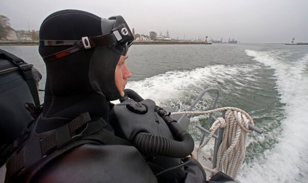 Тренировка пловцов-подводников Балтийской военно-морской базы - Sputnik Латвия