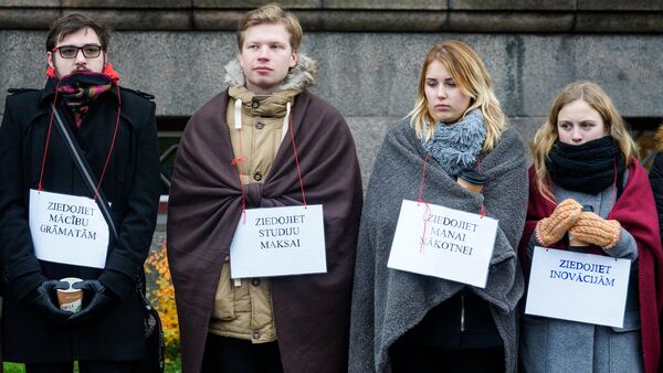 Протестующие студенты - Sputnik Латвия