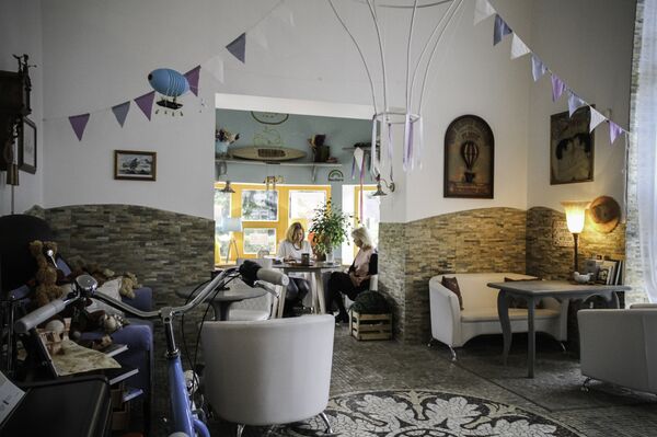 On Cloud 9 - Sputnik Латвия