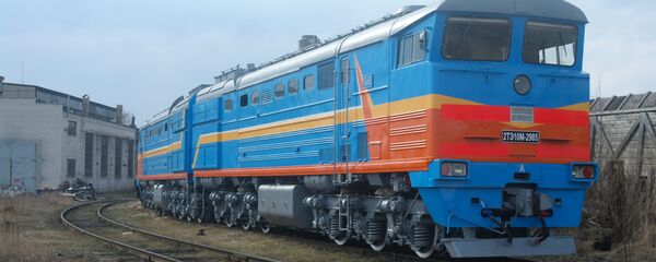 Тепловоз на территории Даугавпилсского ЛРЗ Тепловоз на территории Даугавпилсского ЛРЗ - Sputnik Latvija