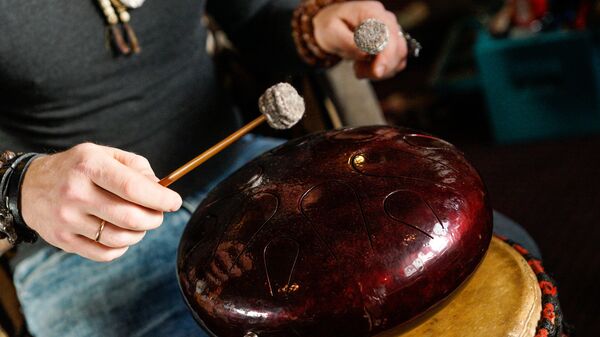 Ударный инструмент ханг - Sputnik Латвия