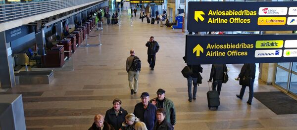 Darbs starptautiskajā lidostā Rīga Darbs starptautiskajā lidostā Rīga - Sputnik Latvija