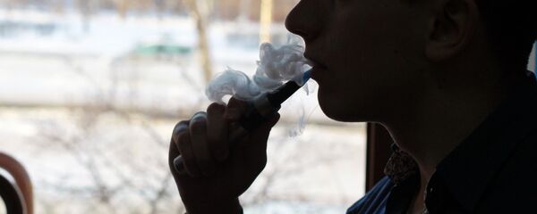 Продажа электронных сигарет в Москве - Sputnik Латвия