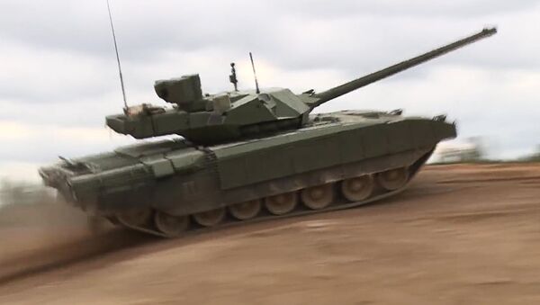 Krievijas izstrādātais T-14 Armata ir pasaulē vienīgais trešās pēckara paaudzes tanks - Sputnik Latvija