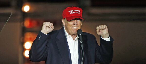 Кандидат в президенты США от Республиканской партии Дональд Трамп - Sputnik Латвия