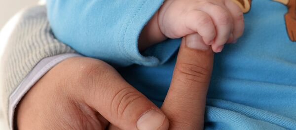 Родители с ребенком Родители с ребенком - Sputnik Latvija