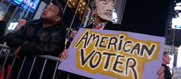 Times Square laukums Ņujorkā balsojumu skaitīšanas laikā Times Square laukums Ņujorkā balsojumu skaitīšanas laikā - Sputnik Latvija