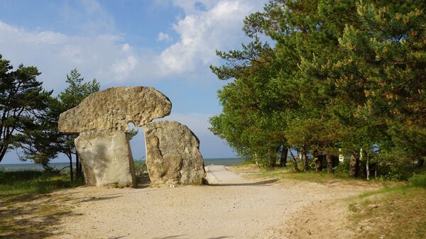 Памятник Взятые морем - Sputnik Латвия