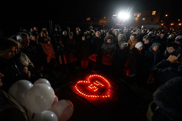 Вечер памяти погибших при обрушении крыши супермаркета в Золитуде, 21 ноября 2016 года - Sputnik Латвия