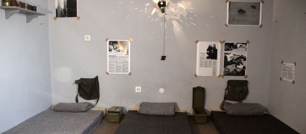 Армейские одеяла и гильзы от бомб - хостел с атмосферой времен войны в Боснии - Sputnik Латвия