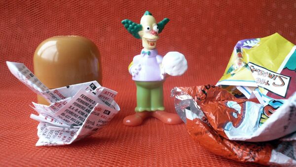 Bērnu rotaļlieta no šokolādes olas. Foto no arhīva - Sputnik Latvija