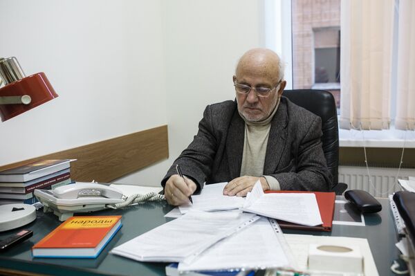 Главный редактор журнала Дружба народов Александр Эбаноидзе Главный редактор журнала Дружба народов Александр Эбаноидзе - Sputnik Латвия