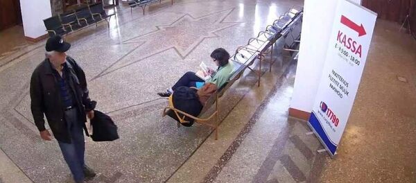 Тайво Валга на вокзале Тайво Валга на вокзале - Sputnik Латвия