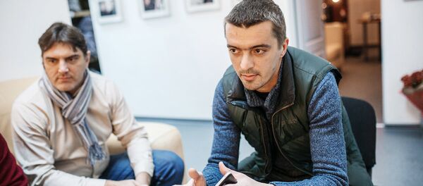 Наивные путешественники встретились с шоуменом и телеведущим Валдисом Пельшем Наивные путешественники встретились с шоуменом и телеведущим Валдисом Пельшем - Sputnik Latvija