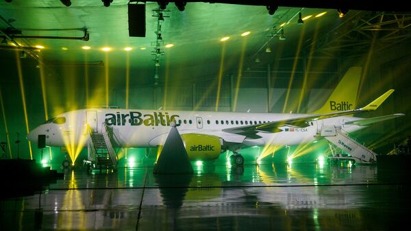Презентация нового самолета Bombardier CS300 авиакомпании airBaltic - Sputnik Латвия