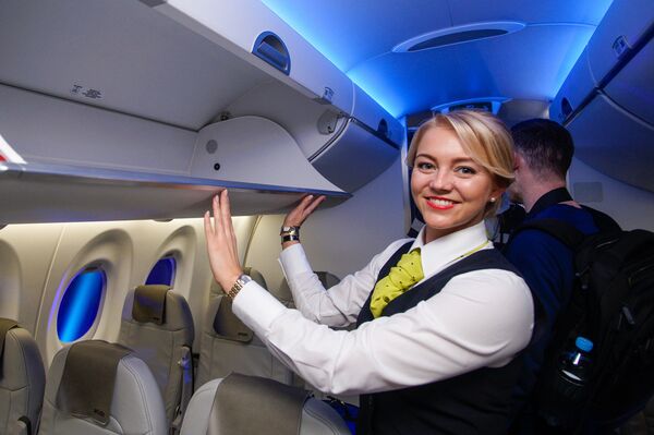 Презентация нового самолета Bombardier CS300 авиакомпании airBaltic - Sputnik Латвия