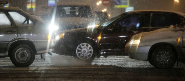 Ухудшение ситуации на автодорогах Ухудшение ситуации на автодорогах - Sputnik Латвия