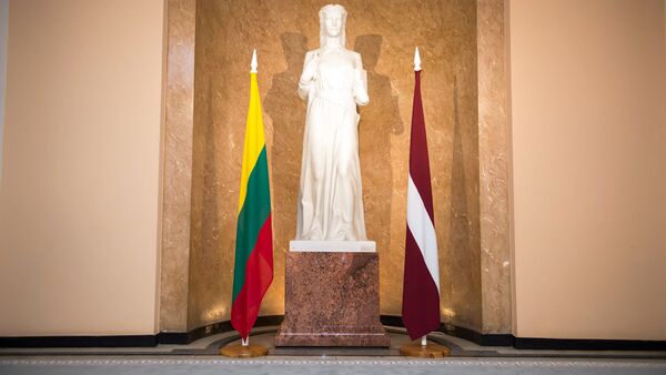 Флаги Латвии и Литвы - Sputnik Латвия