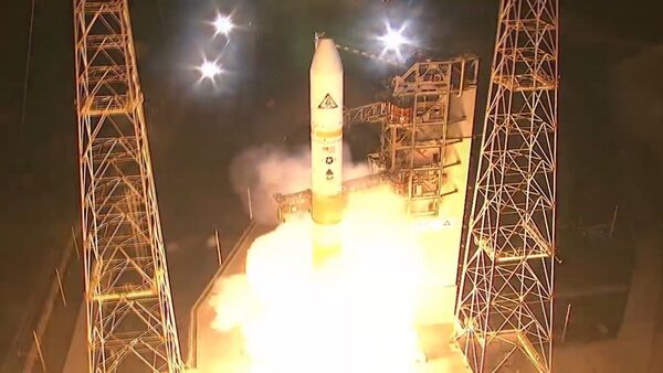 Запуск ракеты Delta IV со спутником для армии США - Sputnik Латвия