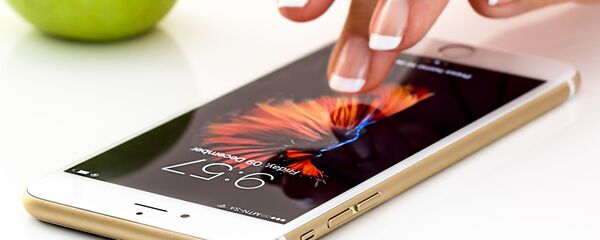Мобильный телефон Мобильный телефон - Sputnik Latvija