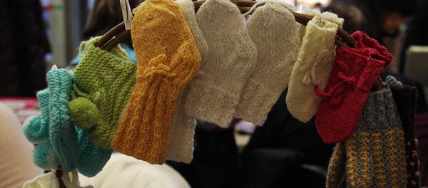 Вязать красивые носки умеет каждая третья бабушка - Sputnik Латвия