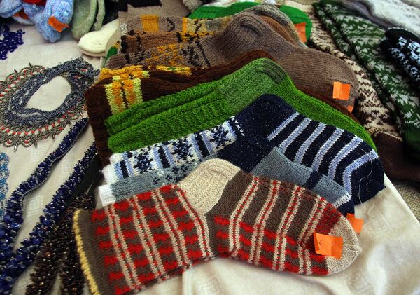 Разноцветные носки – неумирающая бабушкина классика - Sputnik Латвия