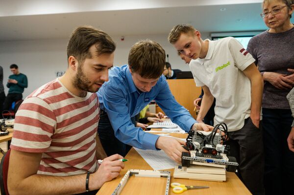 Официальное взвешивание участников соревнования - Sputnik Латвия