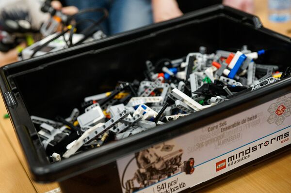 Набор конструктора Лего для конструирования робота - Sputnik Латвия