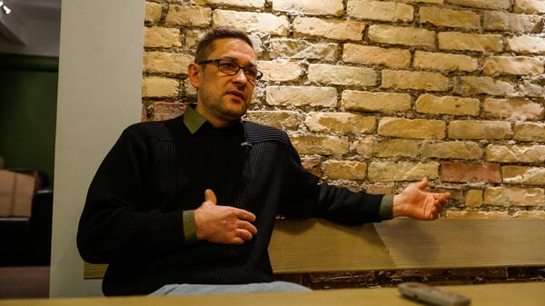 Марис Бамбис трубочист в третьем поколении, председатель правления братства трубочистов Латвии - Sputnik Латвия