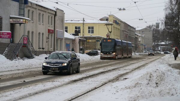 Трамвайные пути зимой в Риге - Sputnik Латвия