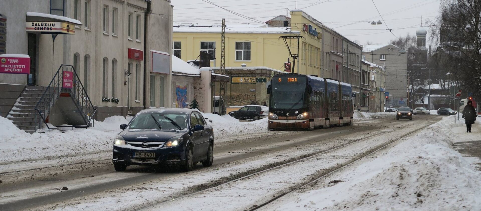 Трамвайные пути зимой в Риге - Sputnik Латвия, 1920, 23.01.2021